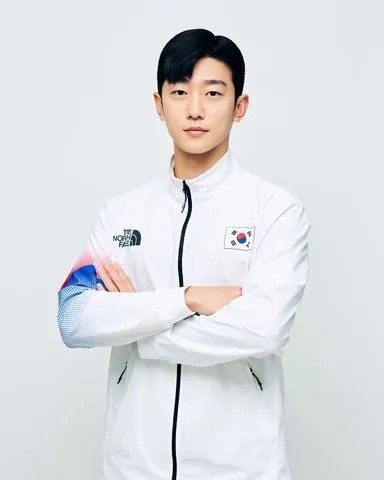 큐레이터
