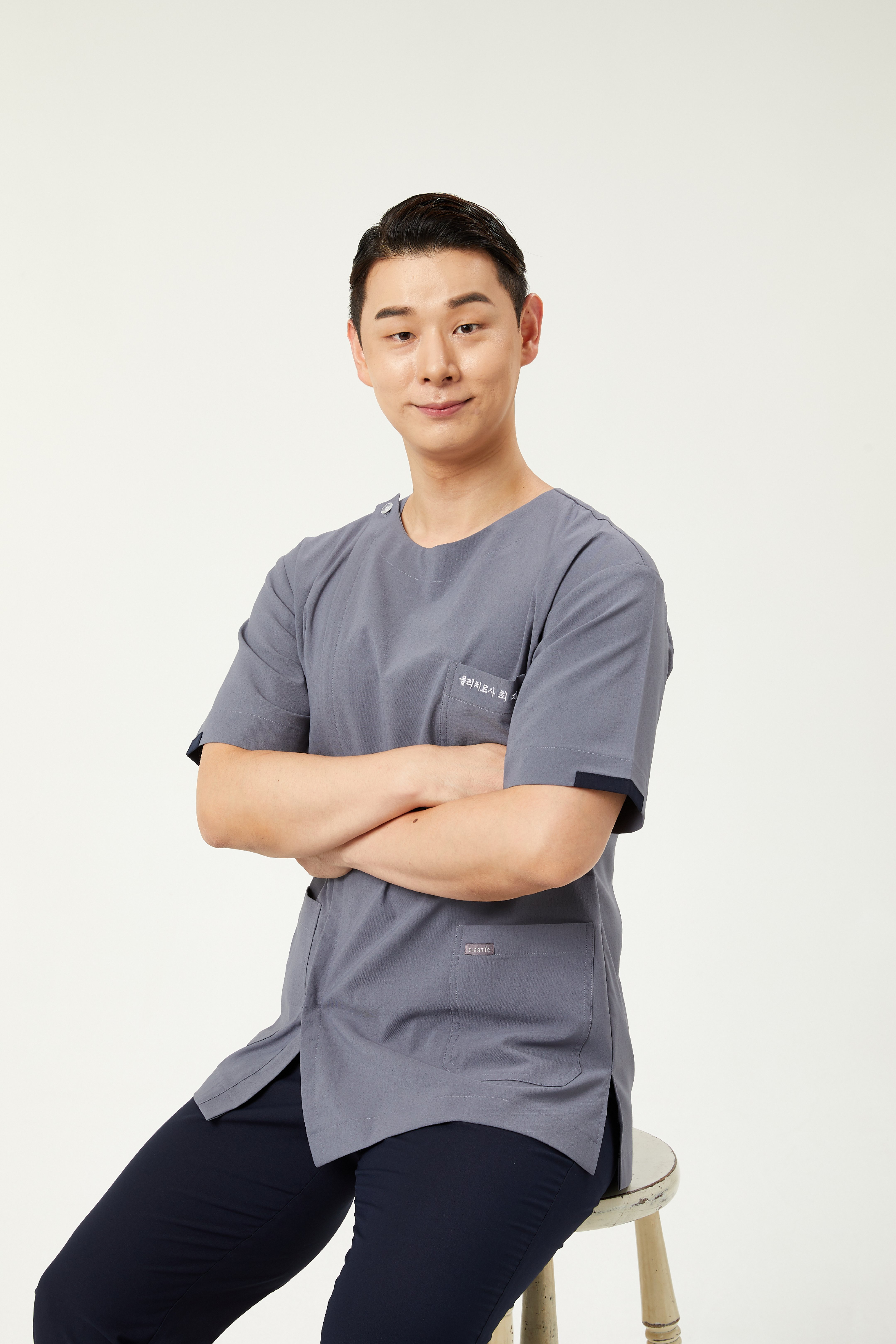 큐레이터